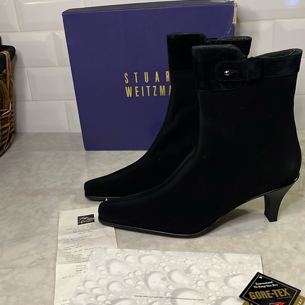 STUART WEITZMAN BOOTS Elemental black GORE-TEX Booties size 10 N. As new.